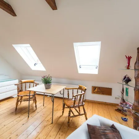 Kanalvilla - Urlaub Am Nord-Ostseekanal - Zwei Ferienwohnungen Im Angebot- Eine Im Dachgeschoss Und Eine Wohnung Mit Garten Sehestedt  Eksteriør billede