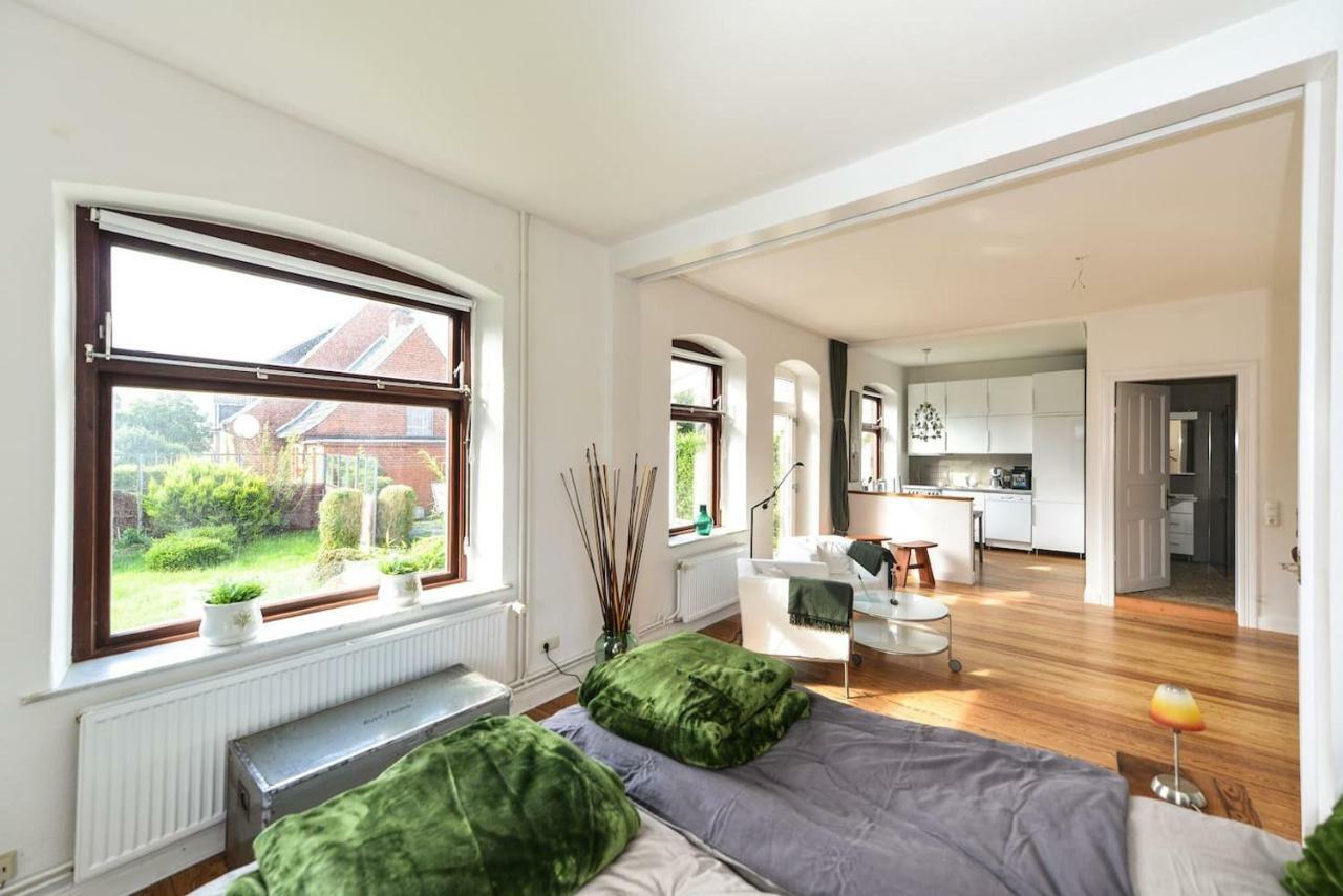Kanalvilla - Urlaub Am Nord-ostseekanal - Zwei Im Angebot- Eine Im Dachgeschoss Und Eine Mit Garten Sehestedt (Schleswig-Holstein)
