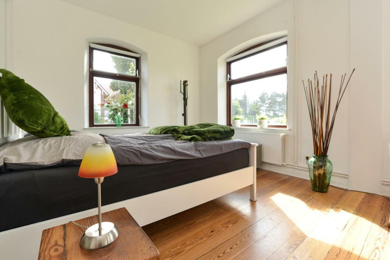 Kanalvilla - Urlaub Am Nord-ostseekanal - Zwei Im Angebot- Eine Im Dachgeschoss Und Eine Mit Garten Appartement