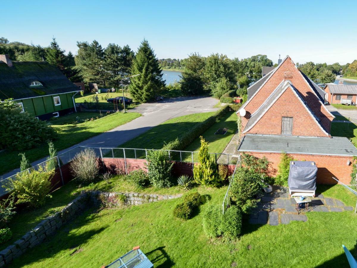 Kanalvilla - Urlaub Am Nord-ostseekanal - Zwei Im Angebot- Eine Im Dachgeschoss Und Eine Mit Garten Appartement *
