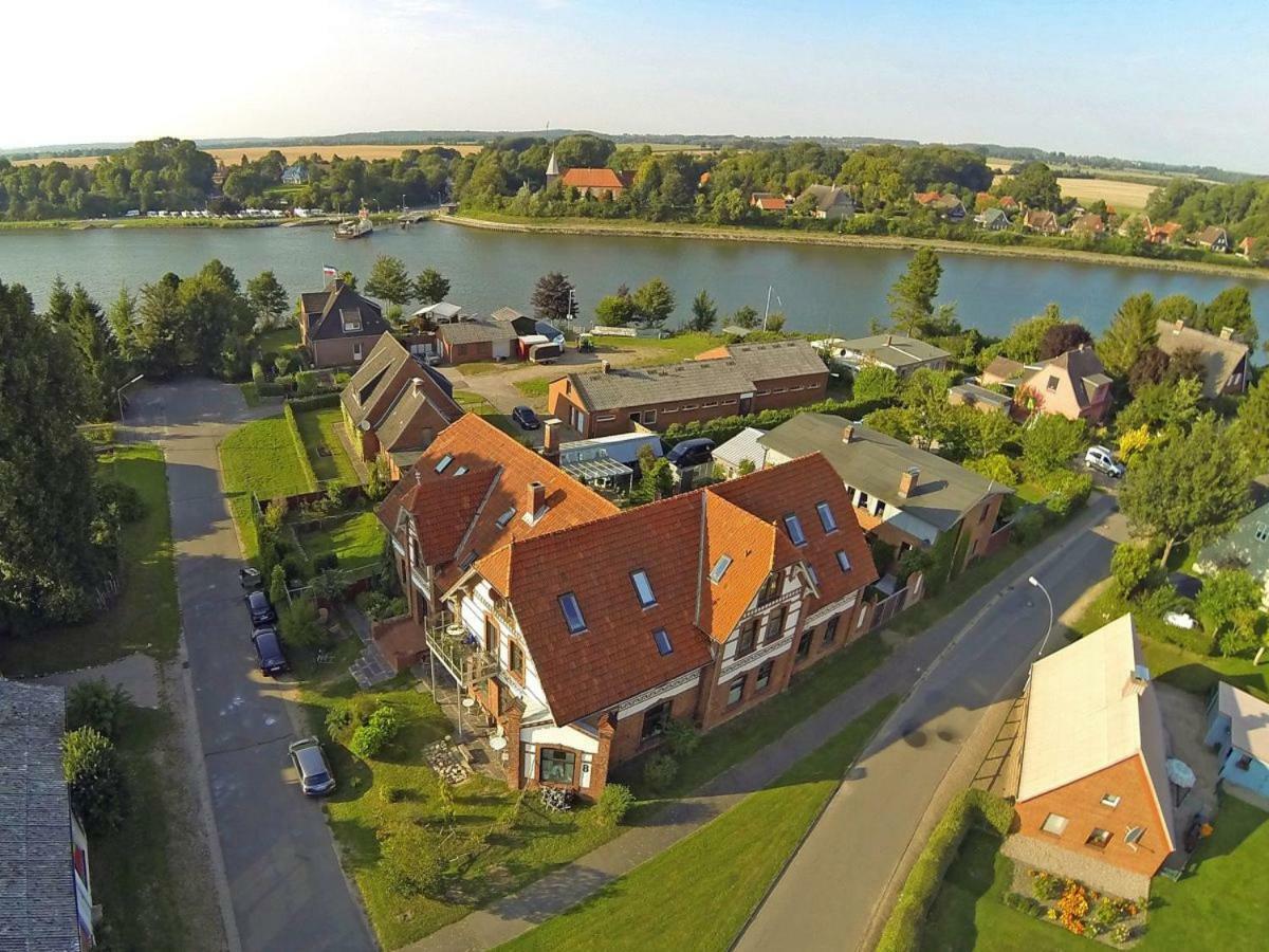 Appartement Kanalvilla - Urlaub Am Nord-ostseekanal - Zwei Im Angebot- Eine Im Dachgeschoss Und Eine Mit Garten *